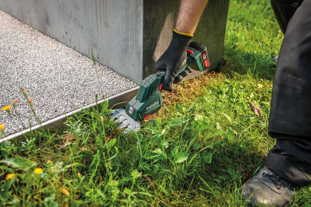 ŠKARE AKUMULATORSKE ZA GRMLJE I TRAVU POWERMAXX SGS 12 Q