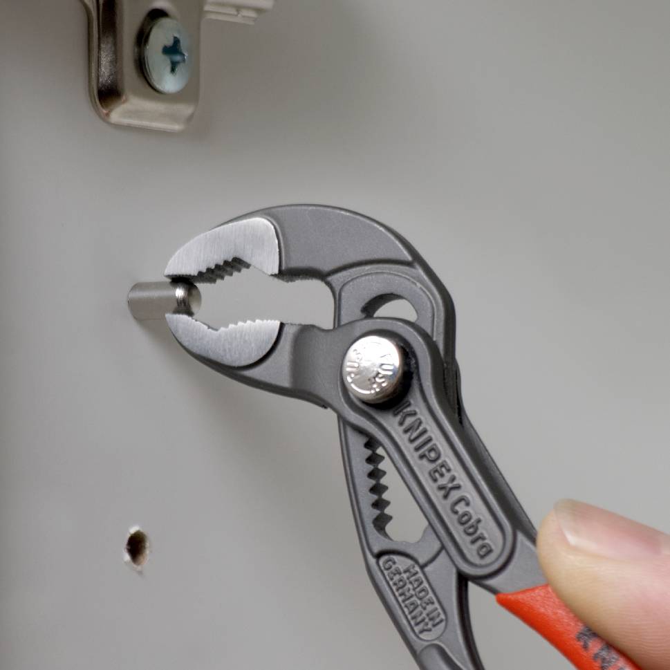 Ključevi za cijevi i kliješta za vodoinstalatere