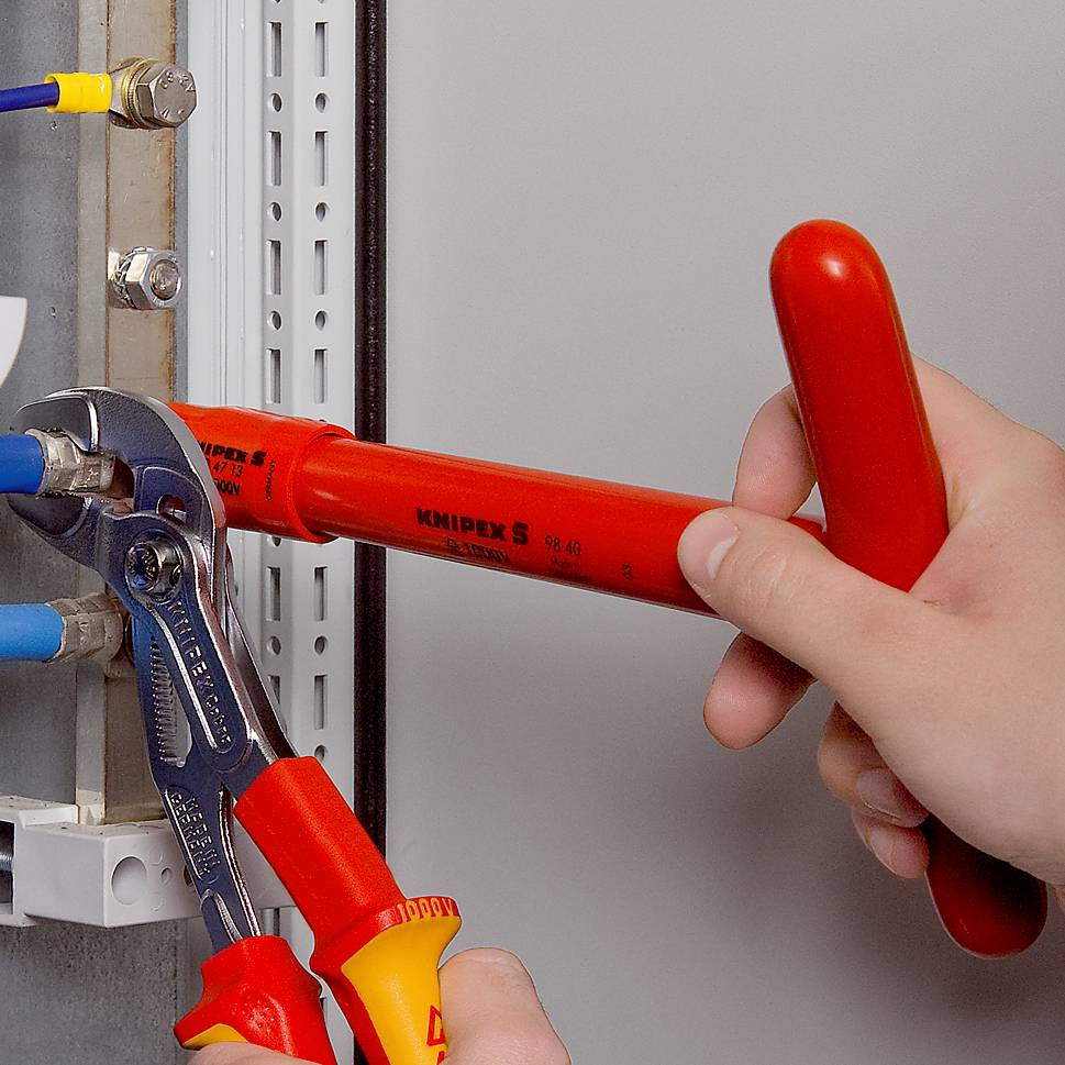 Ključevi za cijevi i kliješta za vodoinstalatere